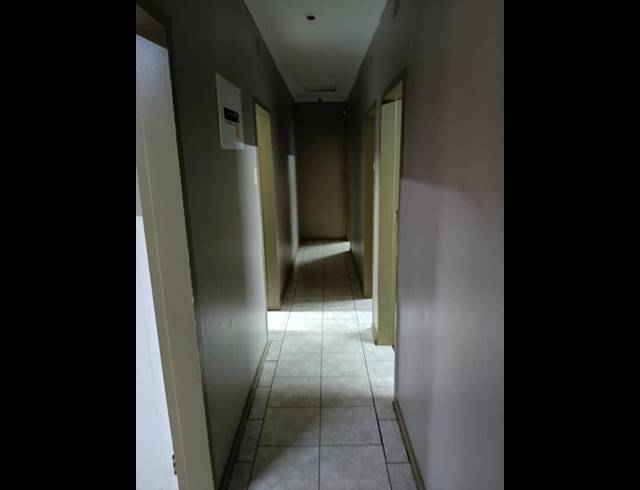 3 BEDROOM PROPERTY TO RENT IN HELIKONPARK